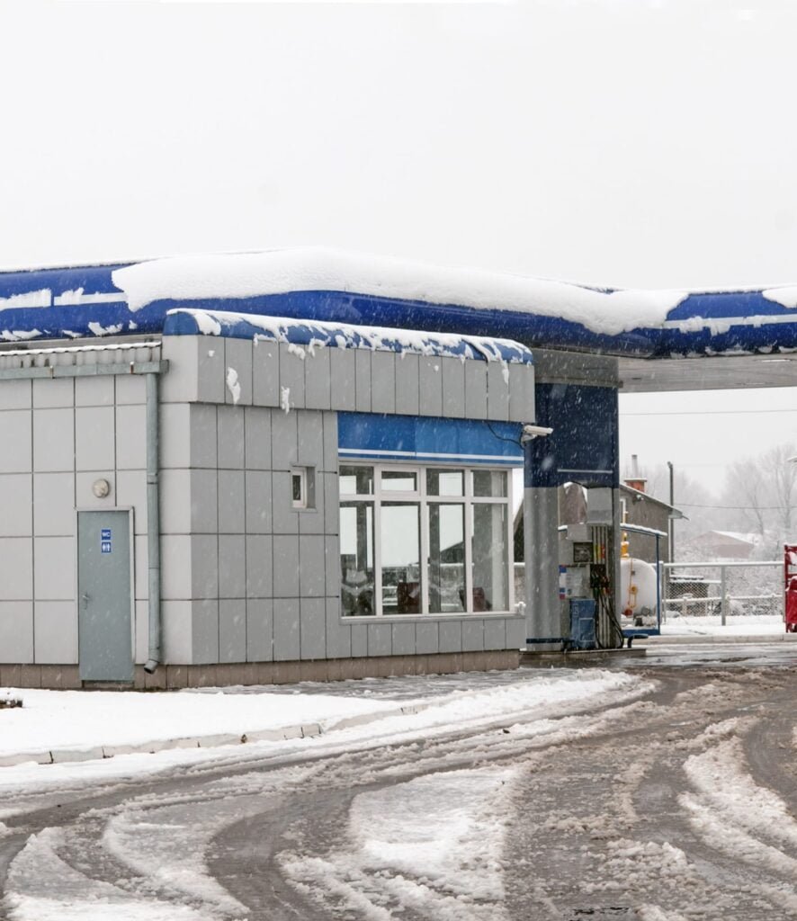 commericial-snow-removal-banner-2-886x1024